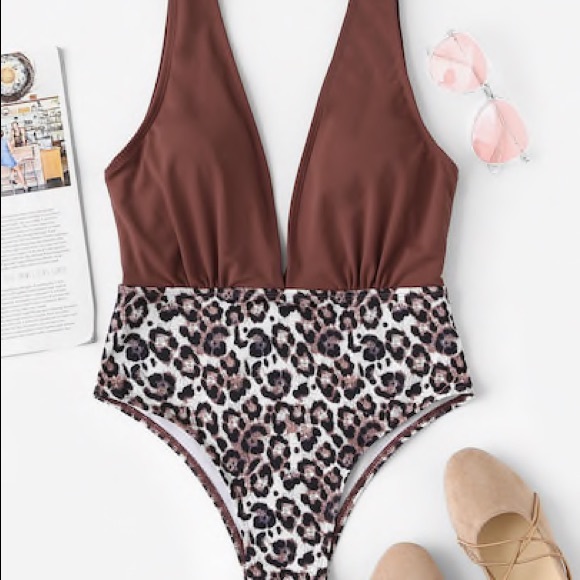 Swimsuit Leopard Print Front & Back Plunge One Piece Size L NWT - Picture 2 of 5